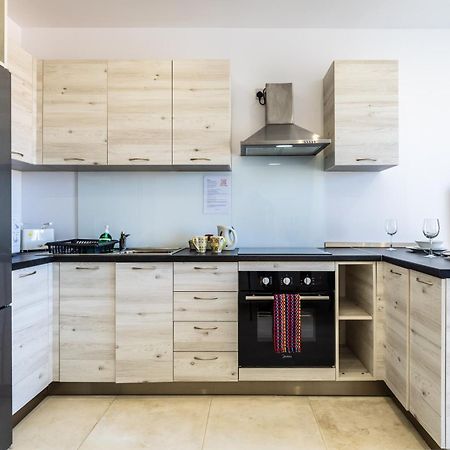 Ta Merilda Apartment 8 - 5Min Walk From St Julians San Gwann Bagian luar foto